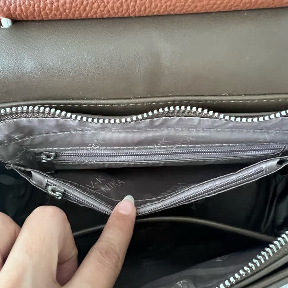 Two tone brown handbag - Picture 6 of 7